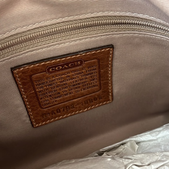 NWOT Y2K Coach Patchwork Ergo XL Hobo in Tan - Picture 7 of 8